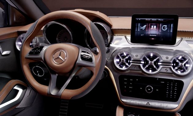 2018 Mercedes-Benz GLA-Class technology