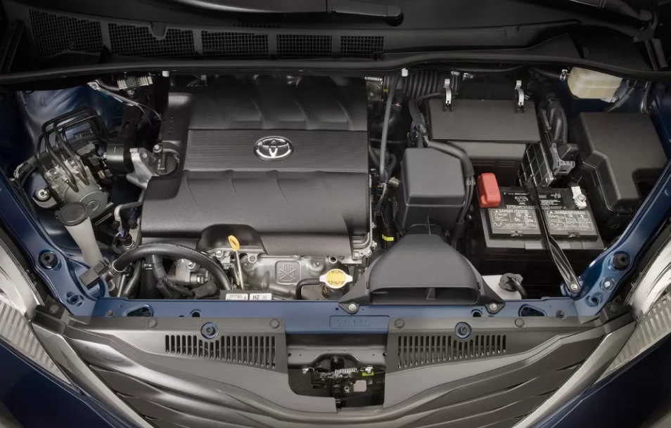 2018 Toyota Sienna Engine