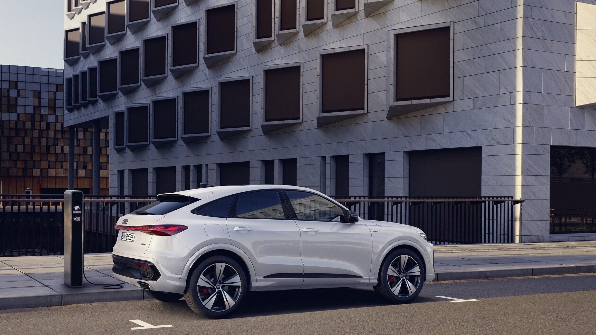 2026 Audi Q5 E hybrid Revealed With 62 Mile Electric Range And Two Power Levels