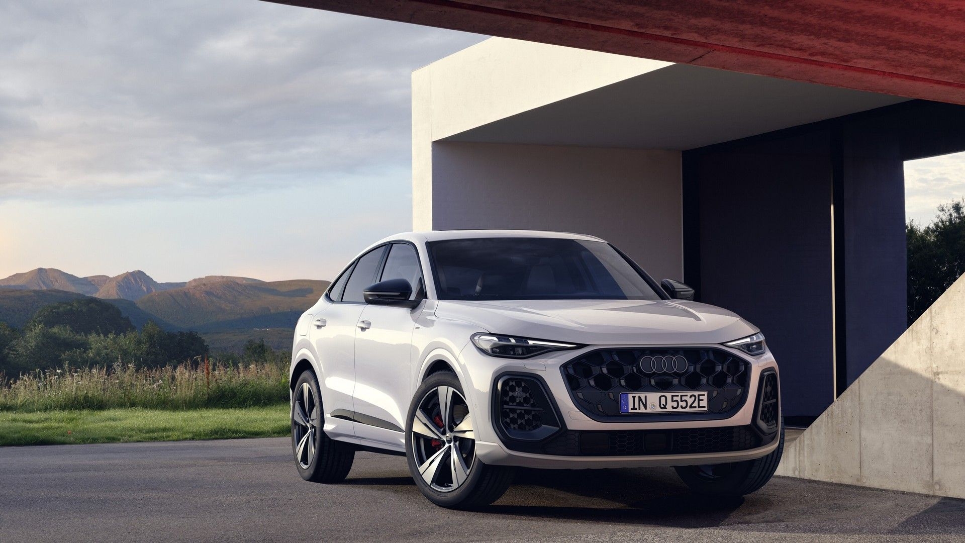 2026 Audi Q5 E hybrid Revealed With 62 Mile Electric Range And Two Power Levels