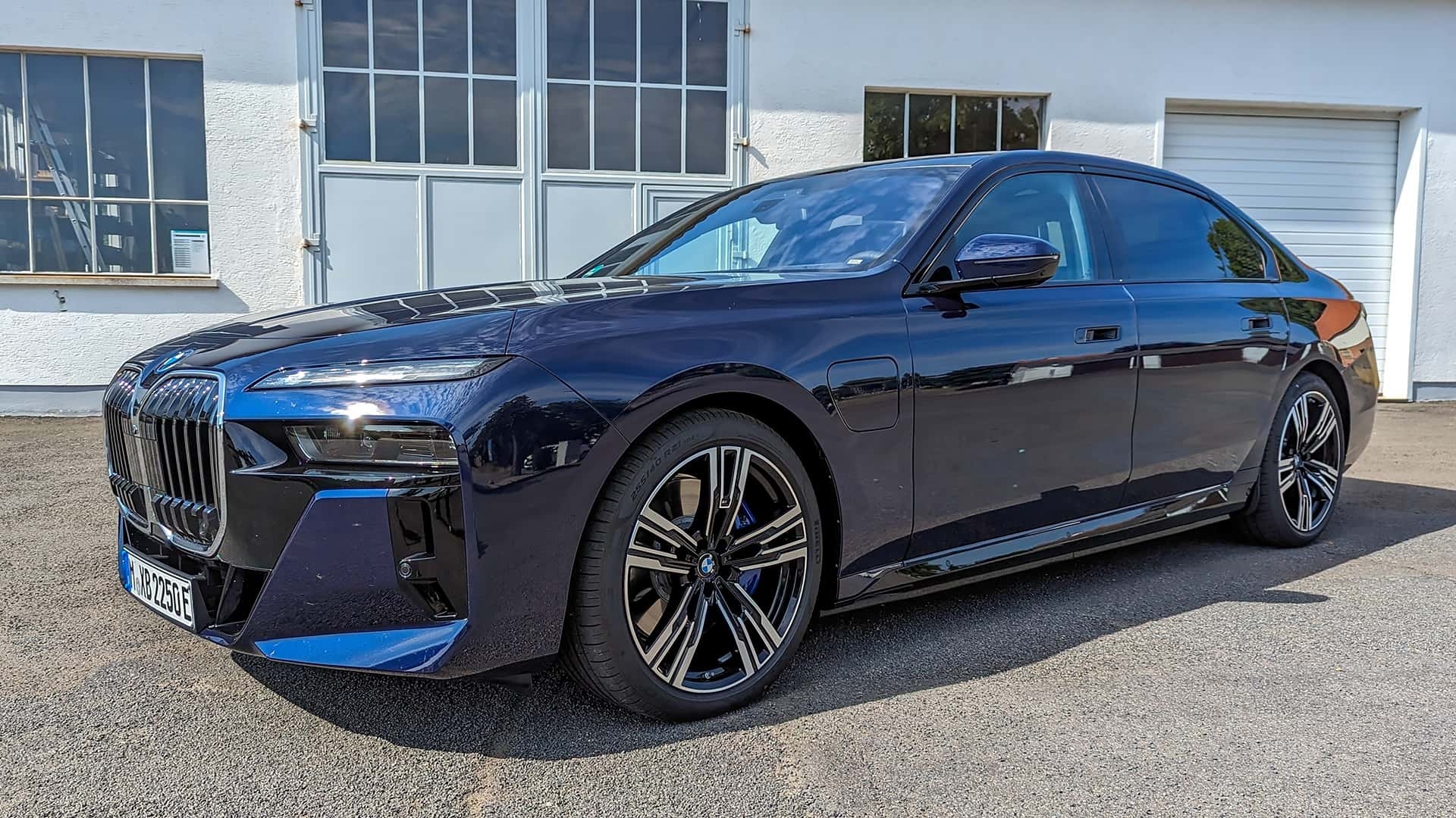 2026 BMW 750e