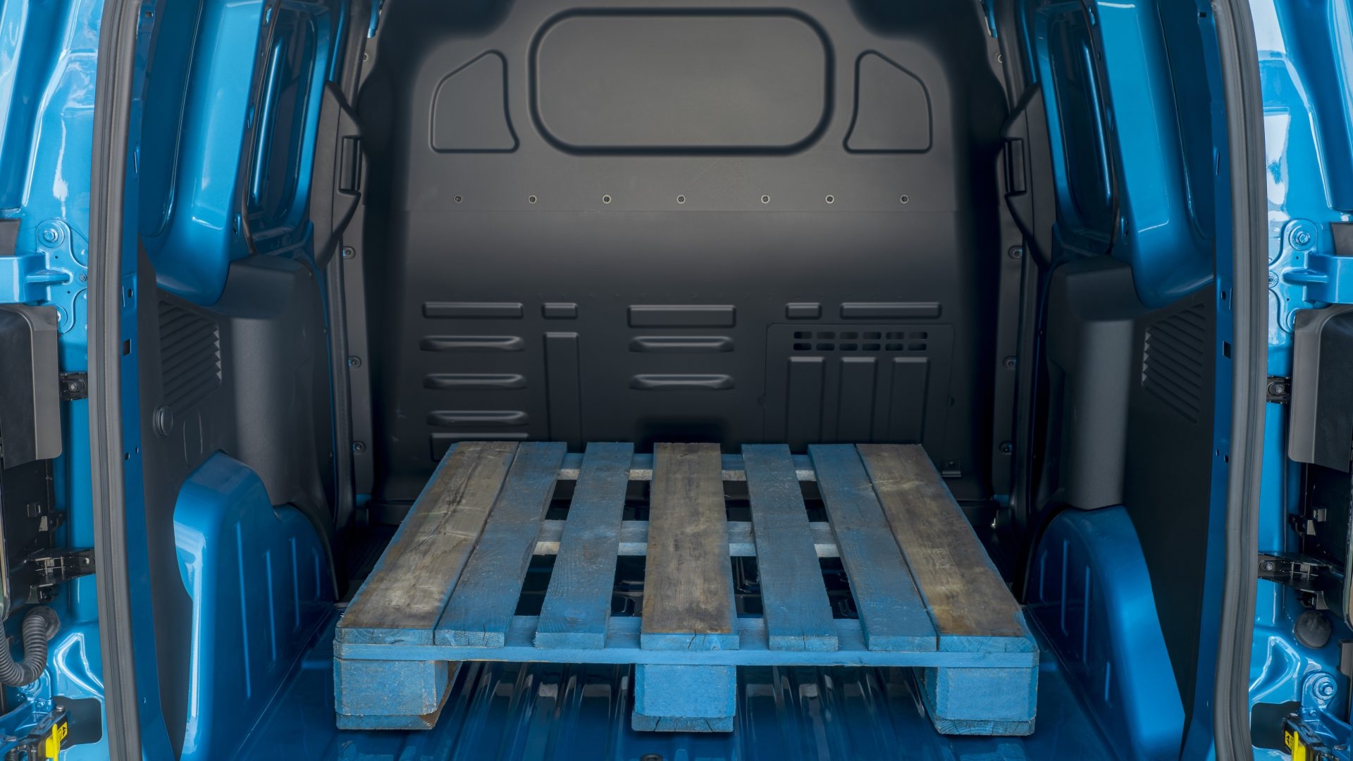 Ford Launches The All electric E Transit Courier Production Will Start In 2024