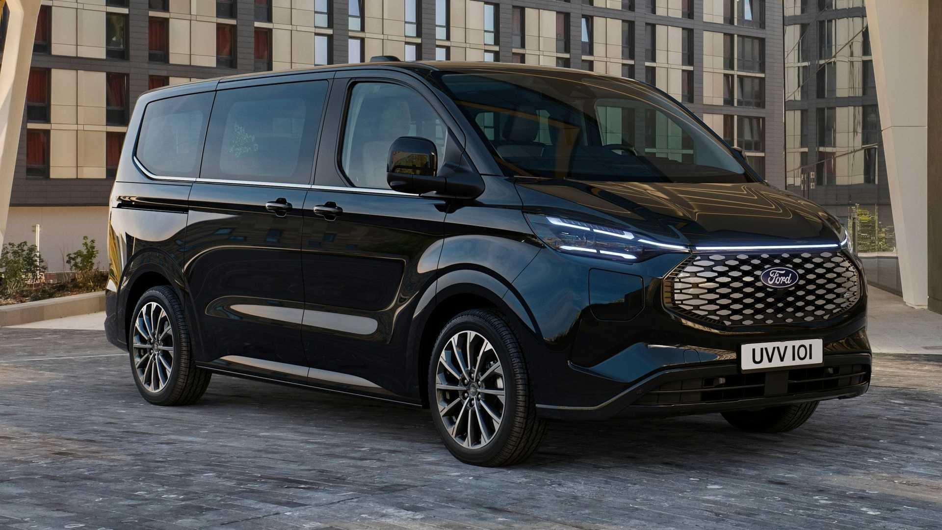 Ford Tourneo Custom Debuts With Electric Variant Offering 230 Mile Range