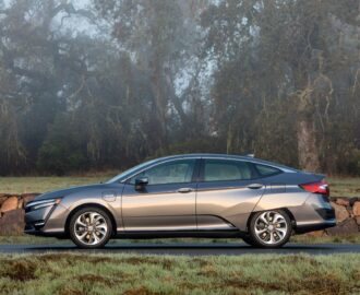 Honda Clarity Plug In Hybrid Is Gone After 2021 But Clarity Fuel Cell Will Linger Into 2022