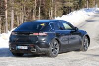 Next Gen Audi Q8 E tron Cosplays A Porsche Macan EV Autoevolution