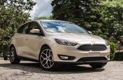 2017 ford focus review pricing and specs