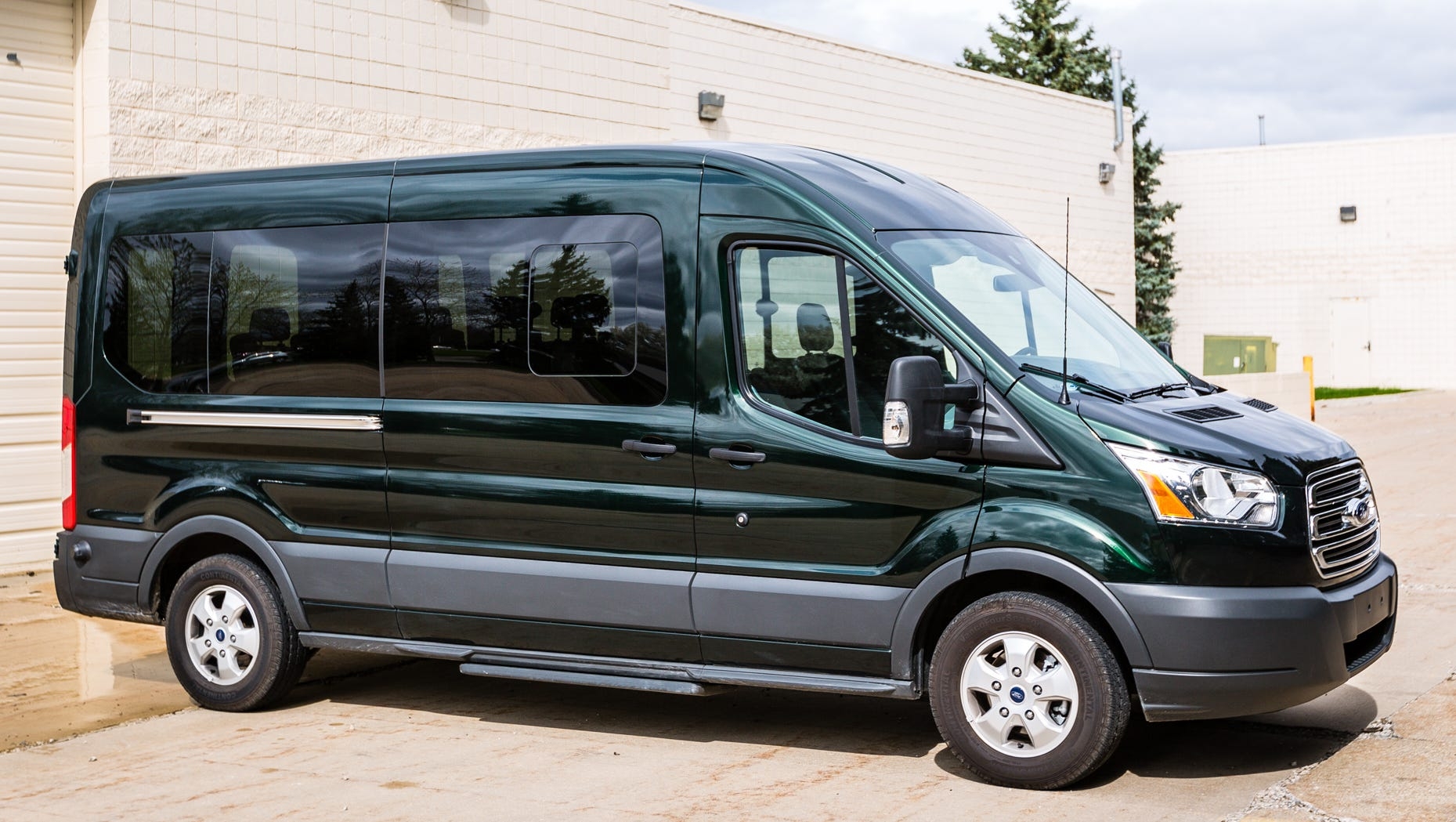 2017 Ford Transit Review Pricing And Specs
