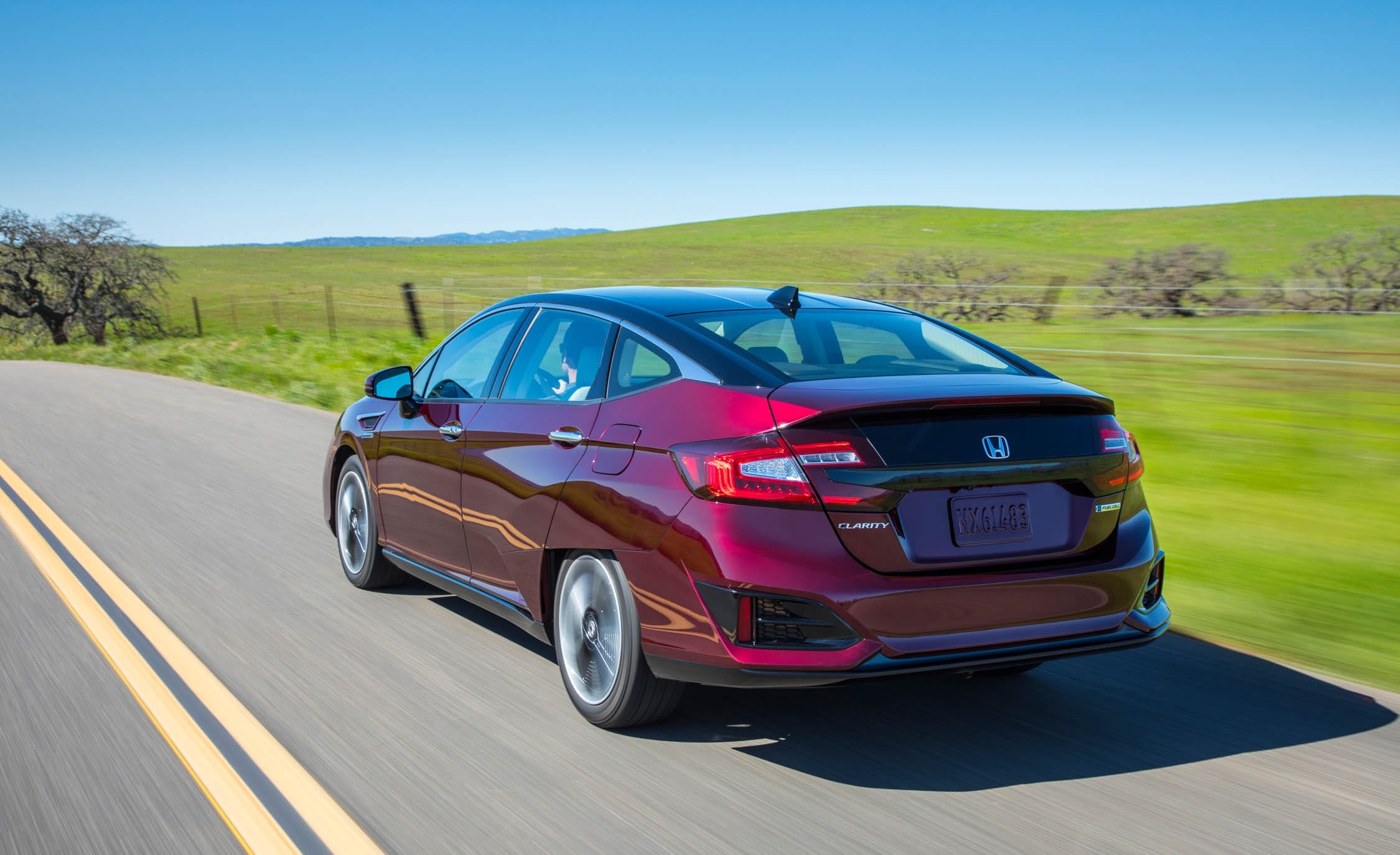 2017 honda clarity review pricing and specs