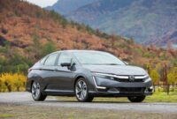 2017 honda clarity review pricing and specs