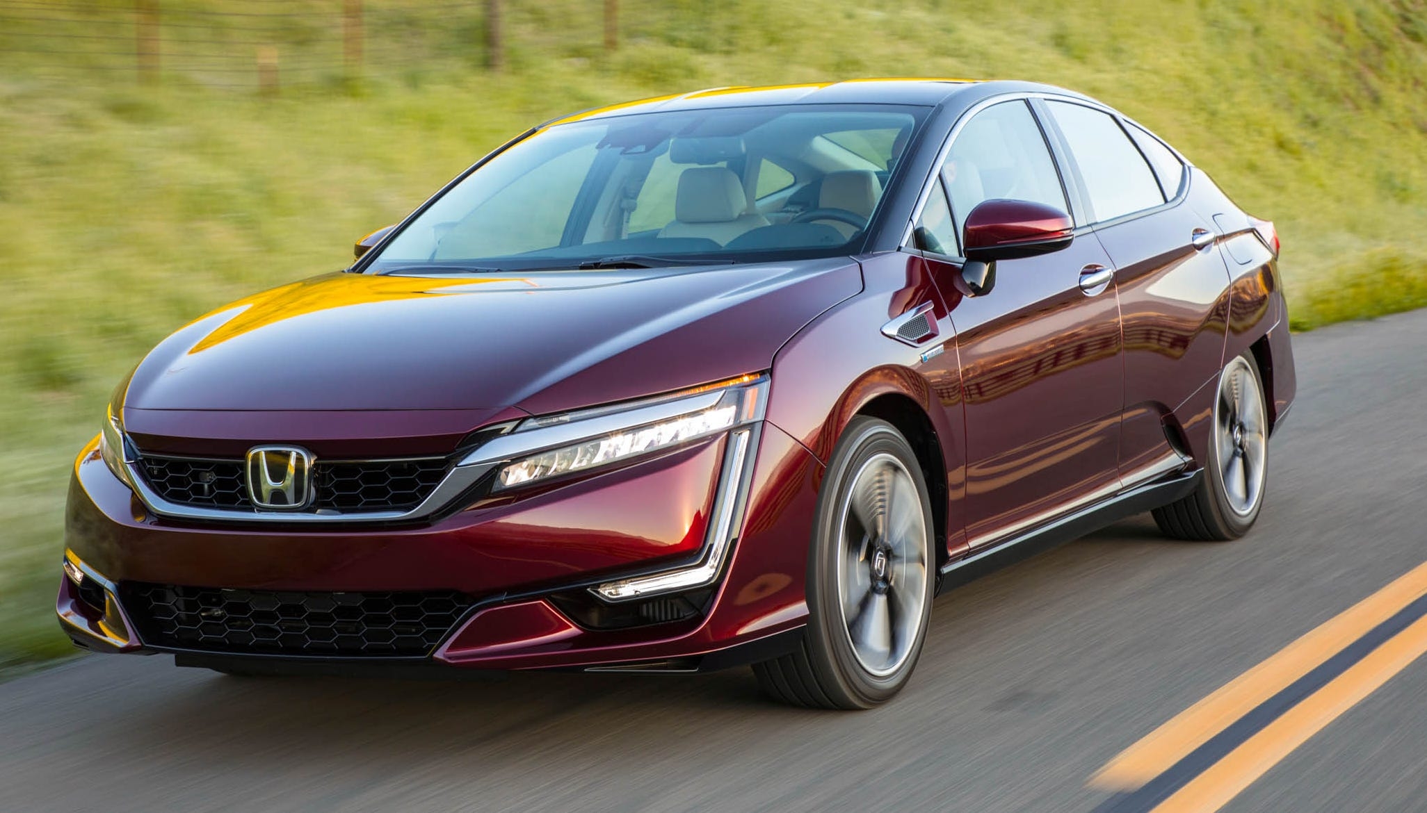 2017 honda clarity review pricing and specs