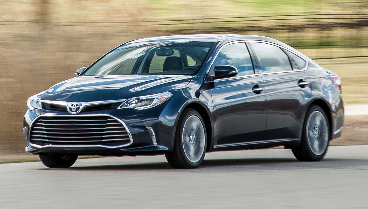 2017 Toyota Avalon Review Pricing And Specs