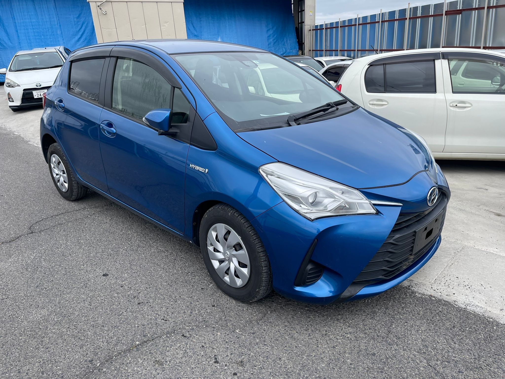 2018 Toyota Vitz Yaris Hybrid Blue 46 363 KM Auto Waves