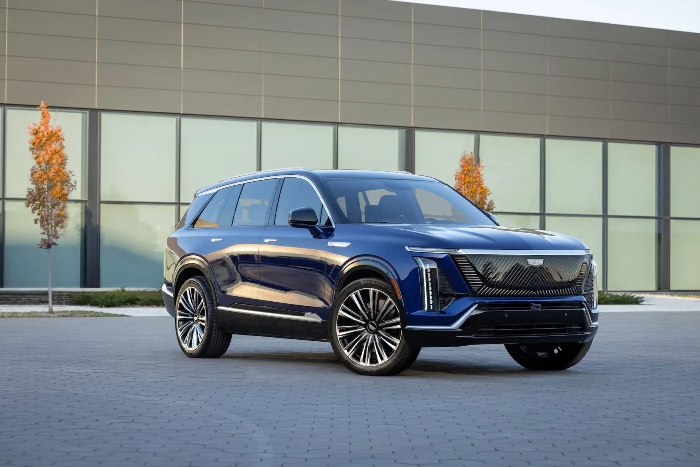 Cadillac Pr sentiert Vistiq Ein E SUV Mit Drei Sitzreihen 
