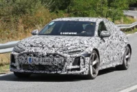der neue audi rs5 auf testfahrt ab 2025 wohl als plug in hybrid