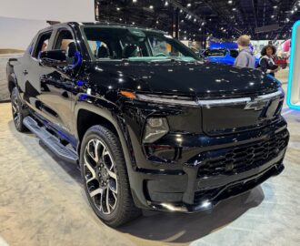 First Look Review Chevy Silverado EV RST A typical Alternative