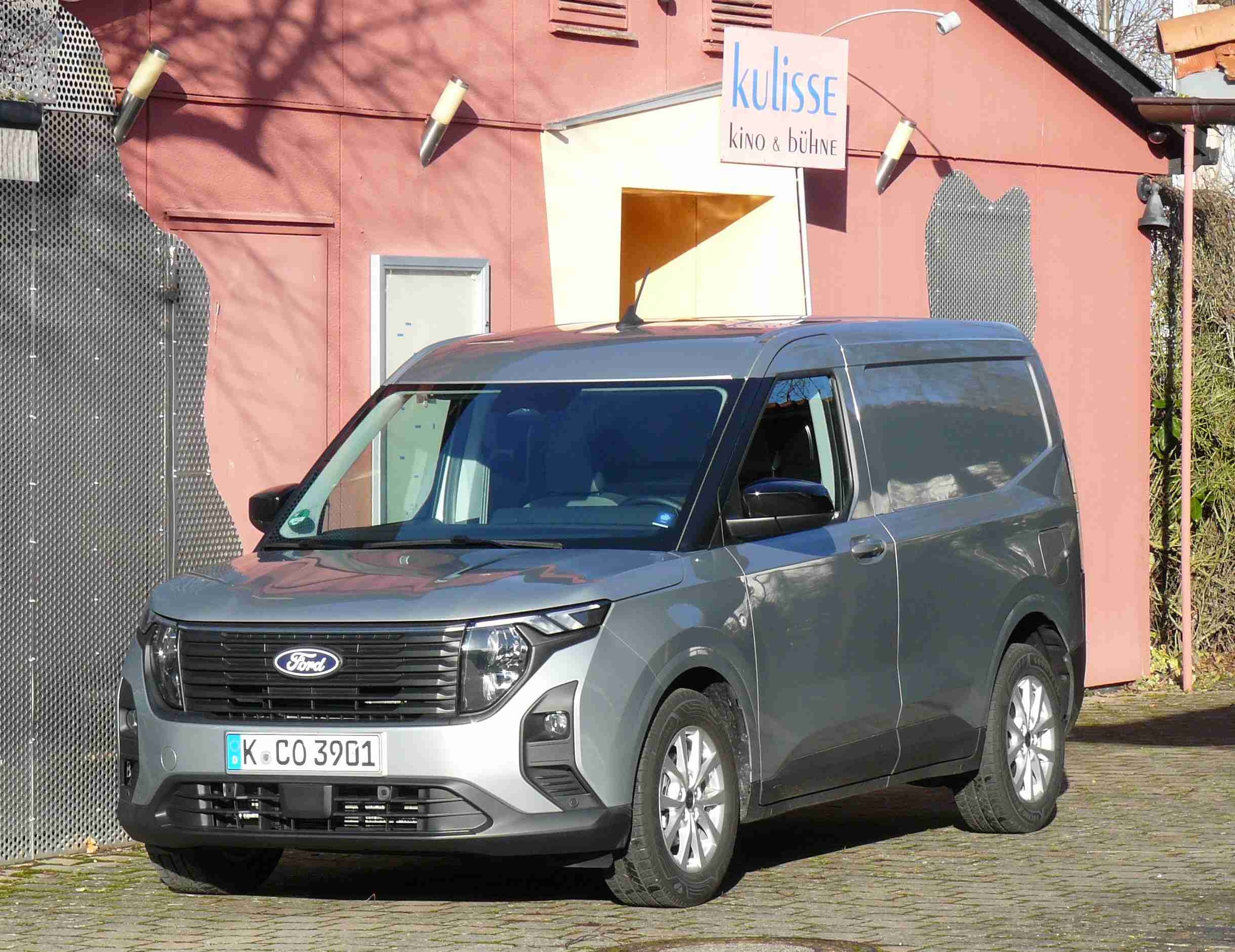 Ford Transit Courier Pur Statt Verschnitt Experten Test 