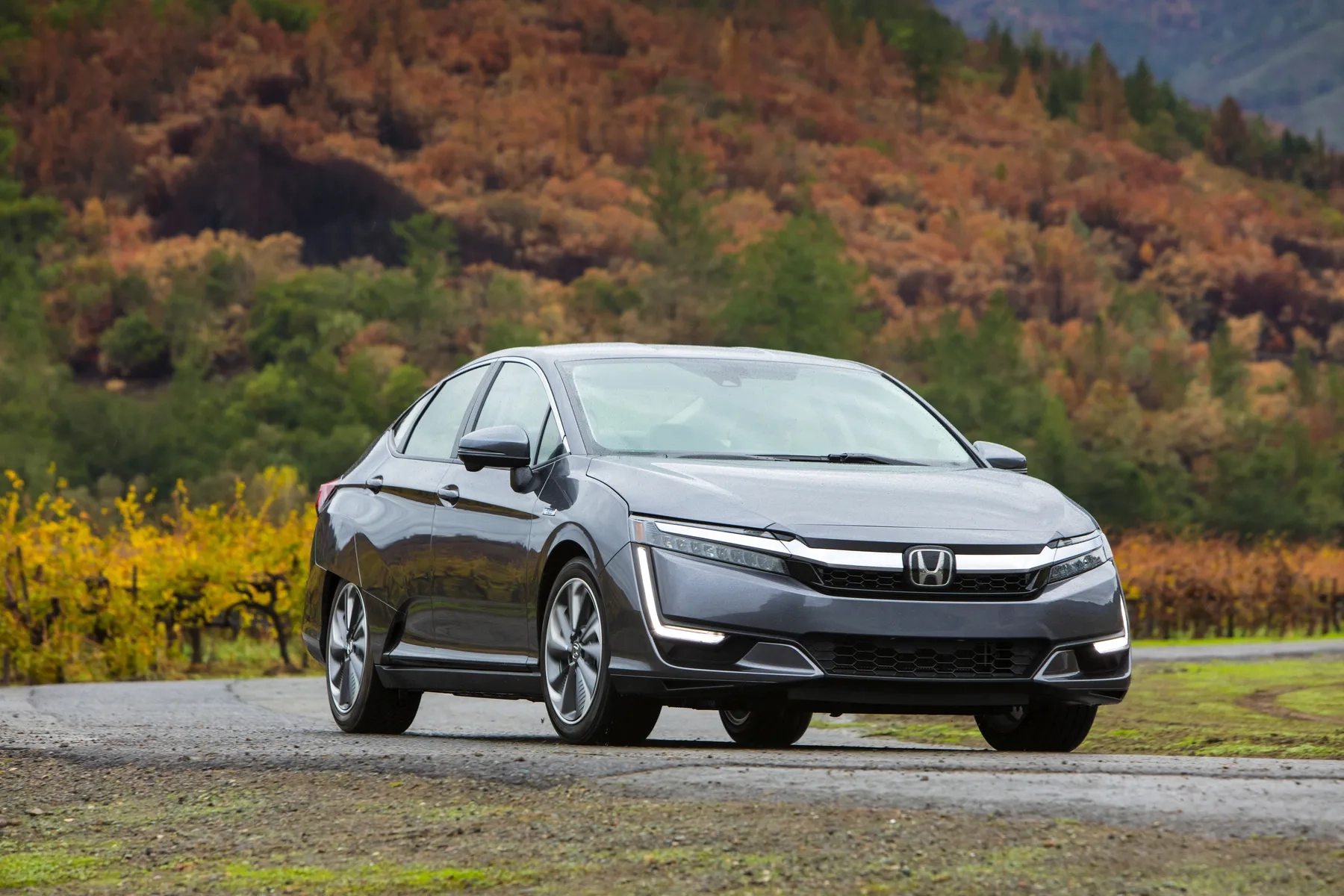 honda pulls the plug on its clarity plug in hybrid sedan driving