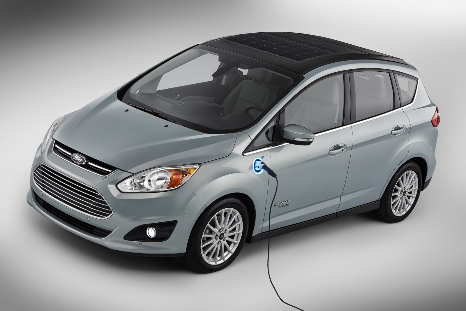 neuer ford c max elektroantrieb mit solardach magazin der stadt