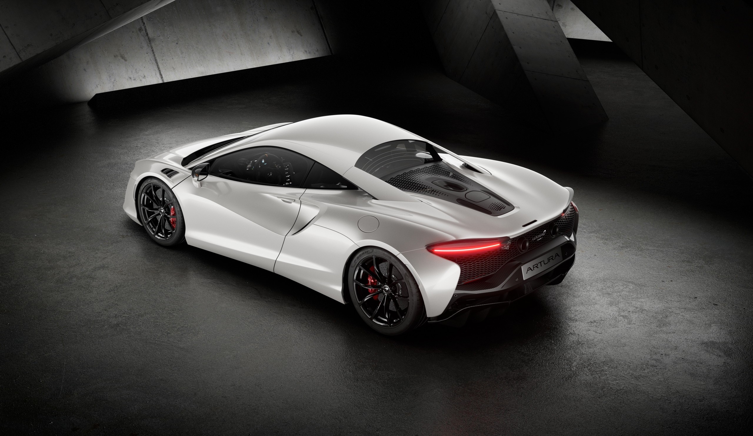 2027 McLaren Artura