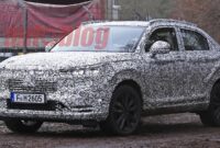 Next generation Honda HR V Spy Photos Reveal Major Redesign Autoblog