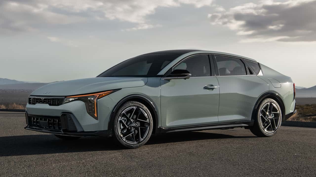 2027 Kia K4